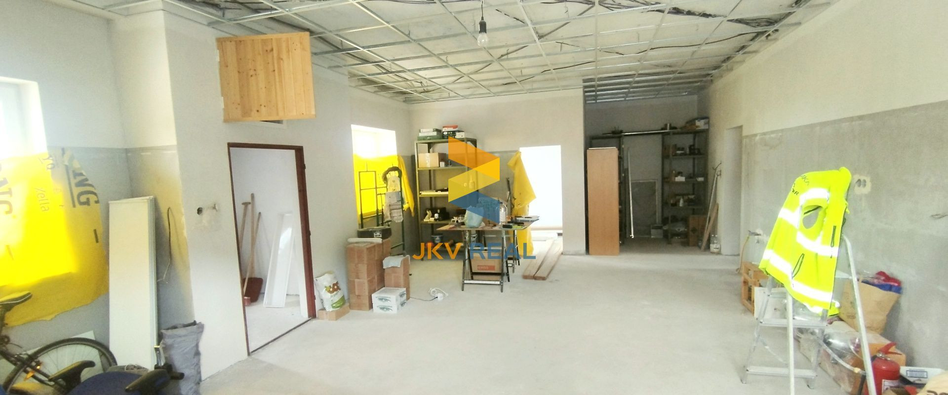 PREDAJ | Polyfunkčný objekt | Podhradie