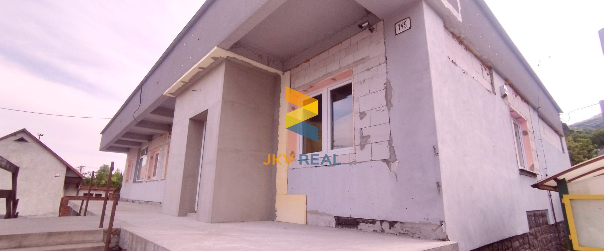 PREDAJ | Polyfunkčný objekt | Podhradie