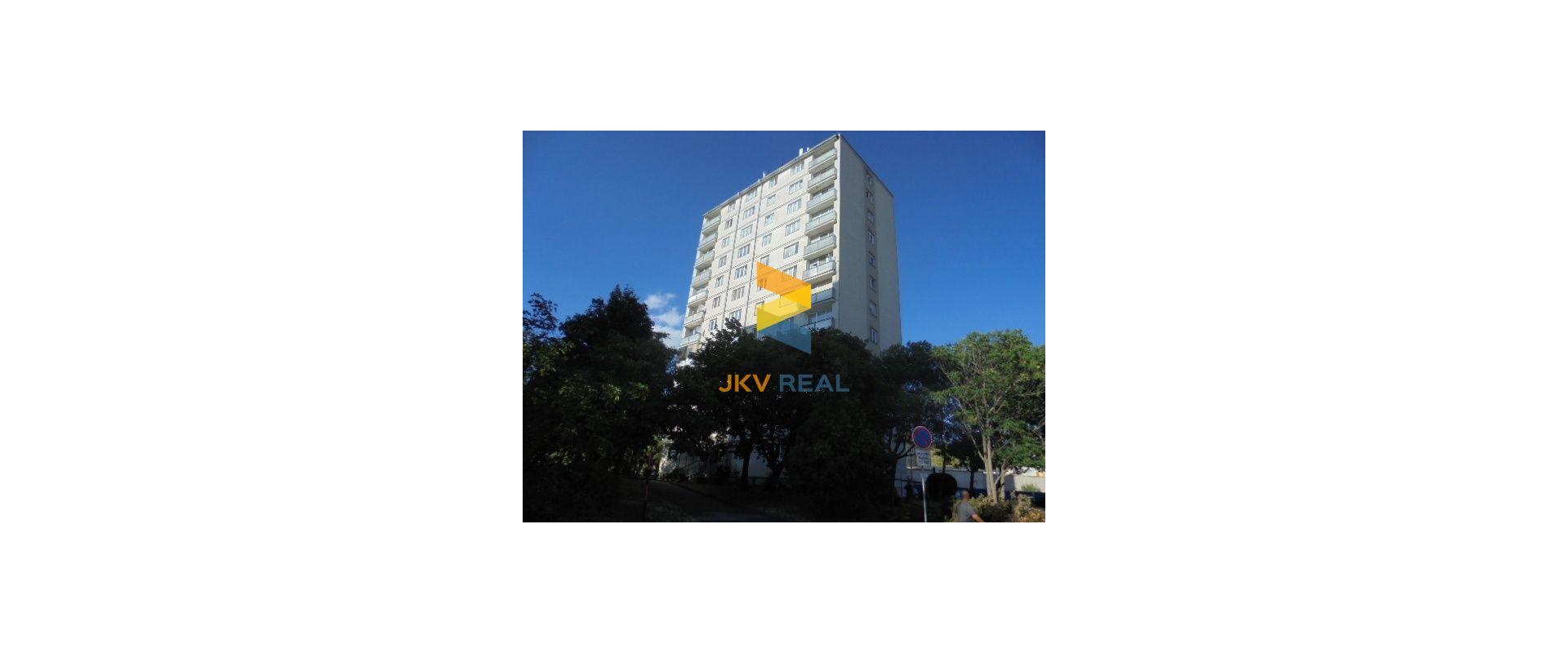 JKV REAL | Ponúkame na predaj 2 izbový byt v centre Nitry