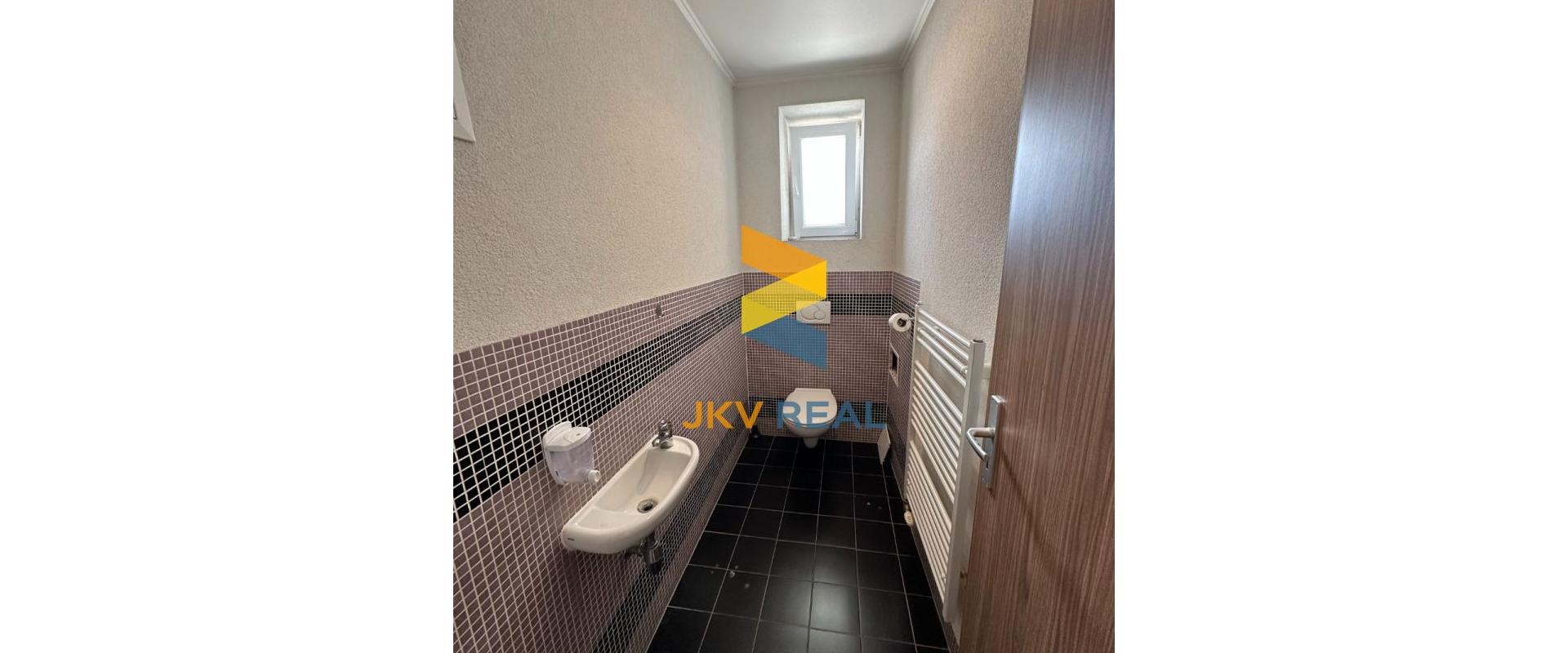 Prenájom kancelárskych priestorov s atraktívnou polohou a vysokým marketingovým potenciálom