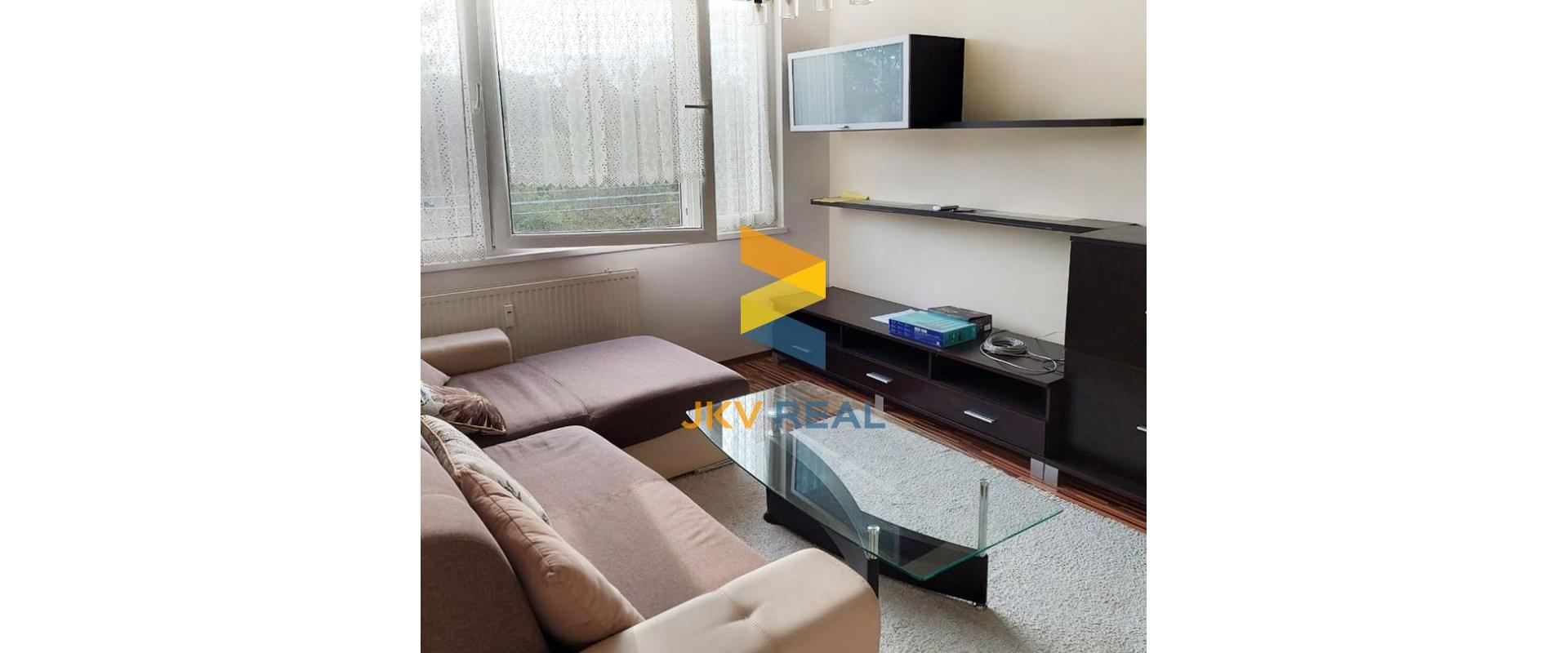 So súhlasom majiteľa ponúkame na prenájom zariadený 1,5 izbový byt, 40m2, lokalita Košice - Terasa,  Markušova ulica.