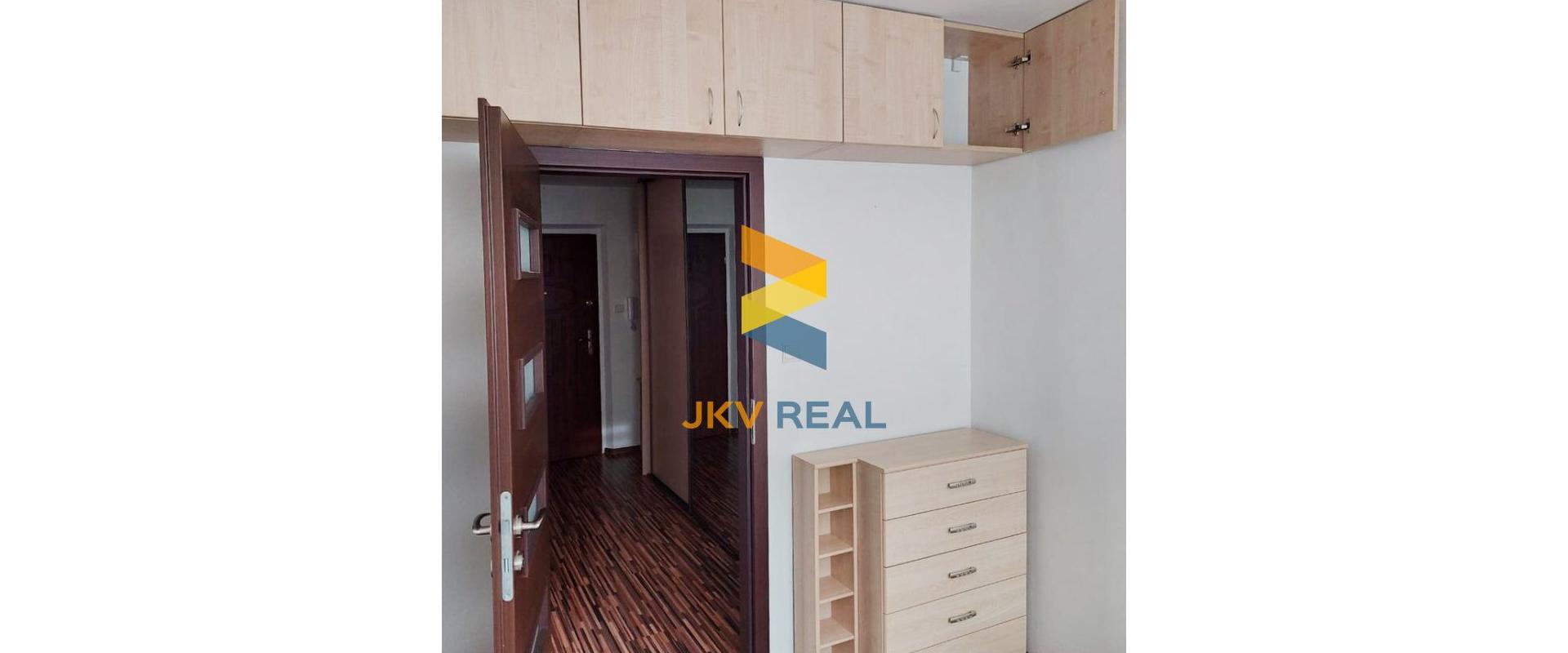 So súhlasom majiteľa ponúkame na prenájom zariadený 1,5 izbový byt, 40m2, lokalita Košice - Terasa,  Markušova ulica.