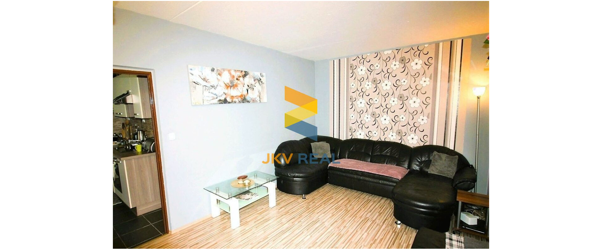 REZERVOVANÉ !VEĽKÝ 3 - IZBOVÝ BYT NA PREDAJ - PIEŠŤANY - VÝBORNÁ CENA !