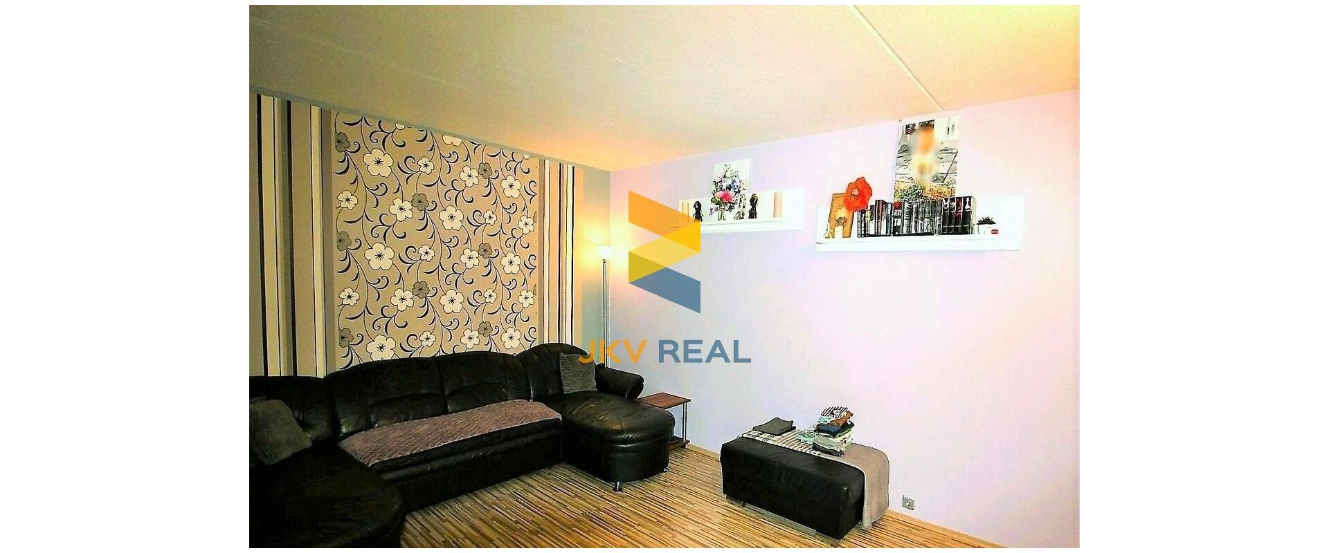 REZERVOVANÉ !VEĽKÝ 3 - IZBOVÝ BYT NA PREDAJ - PIEŠŤANY - VÝBORNÁ CENA !