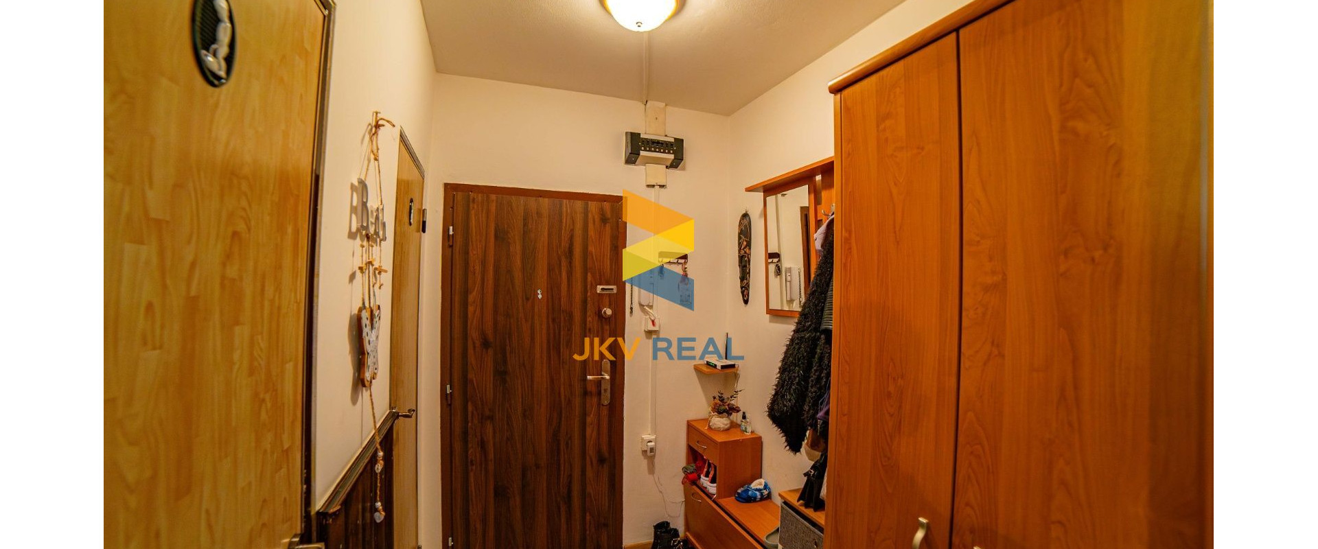 REZERVOVANÉ!!!  Krásny, 2-izbový byt KOMPLETNÁ REKONŠTRUKCIA