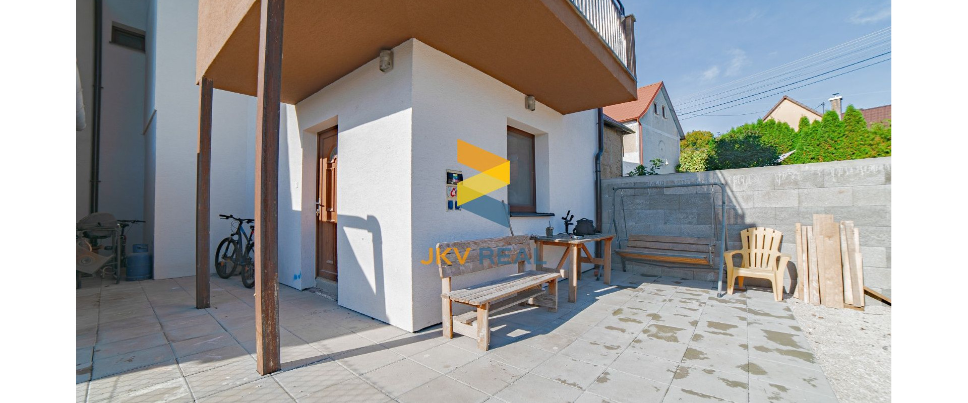 EXKLUZÍVNE !  RODINNÝ DOM  S POZEMKOM 460m2  CHTELNICA