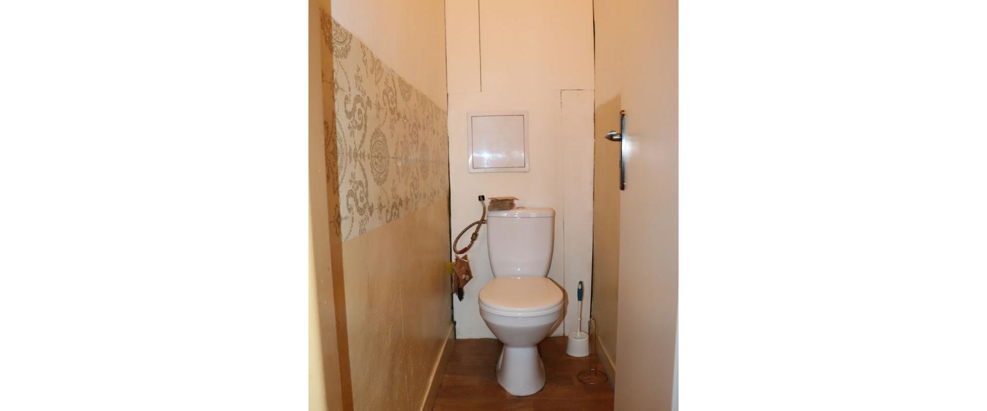 Na predaj veľký 2 izbový byt v meste Levice - JKV REAL