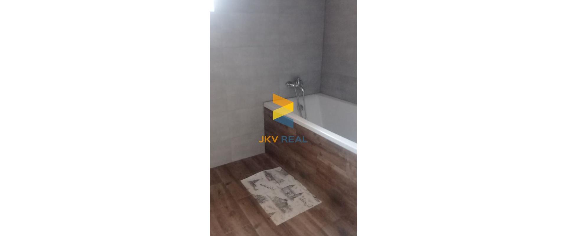 Rodinný dom v blízkosti N.P. Poloniny Stakčín / Snina