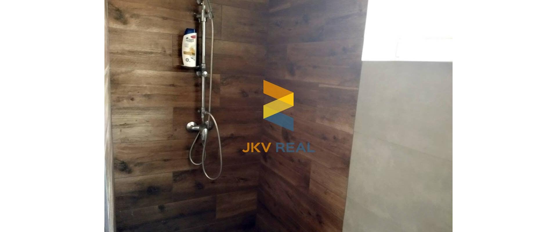 Rodinný dom v blízkosti N.P. Poloniny Stakčín / Snina