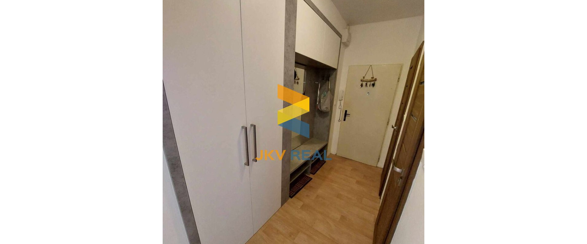 PREDAJ ZREKONŠTRUOVANÉHO 2-IZBOVÉHO BYTU V DÚBRAVKE