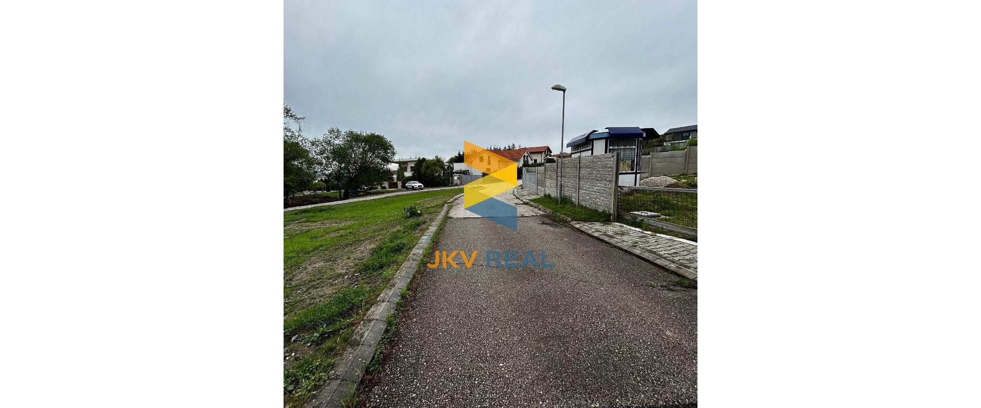 NA PREDAJ STAVEBNÉ POZEMKY V MARIANKE