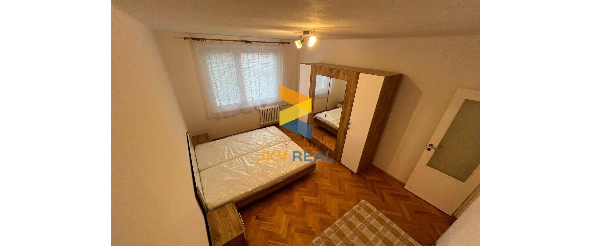 Na prenájom útulný 2 izbový byt - Dlhé Hony