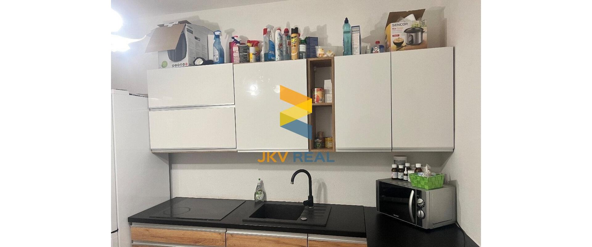 JKV REAL ponúka na predaj krásny 3 - izbový byt v Necpaloch v Prievidzi