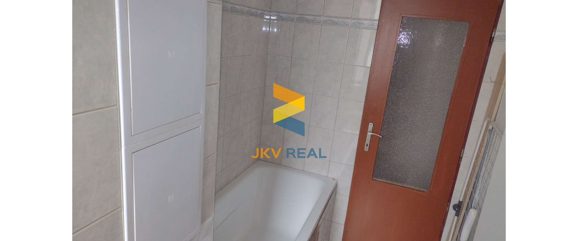 REZERVOVANÉ !!!     EXKLUZÍVNE !!!     PREDAJ - 1 izbový byt - PIEŠŤANY