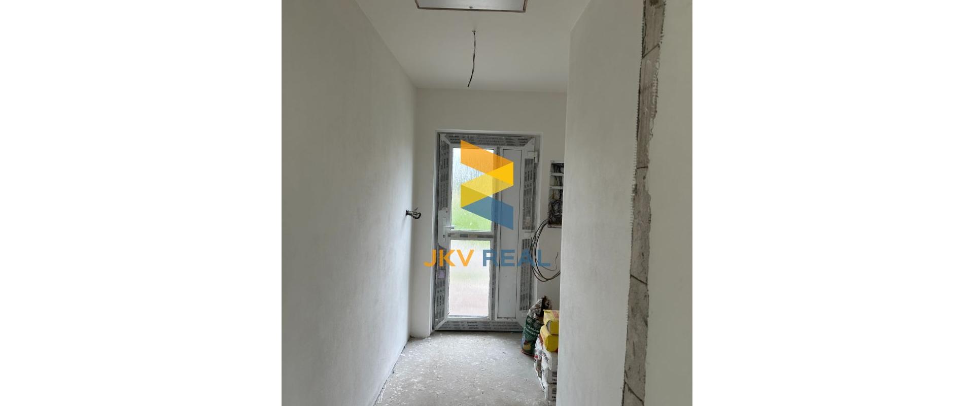 RD -NOVOSTAVBA - SLANEC