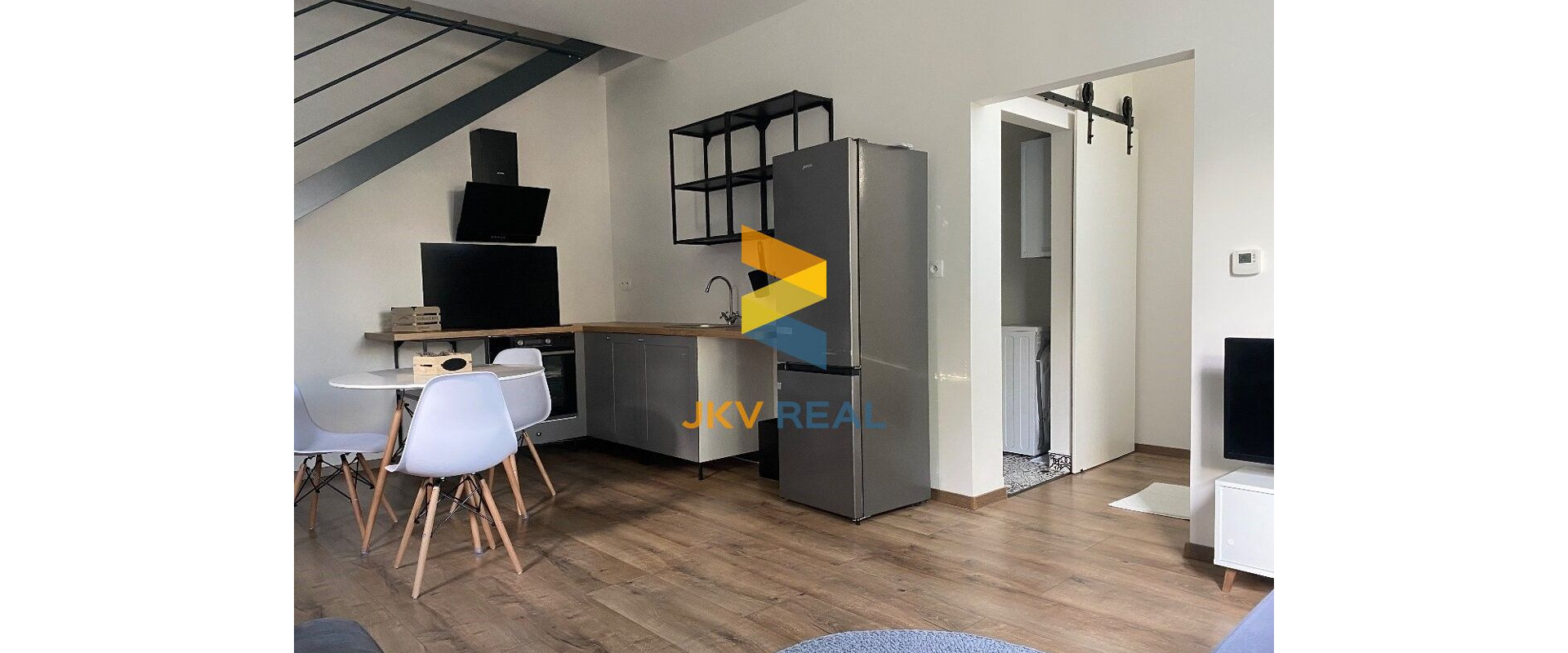 Vkusný 3 izbový mezonet s vlastným parkovaním v širšom centre Trnavy