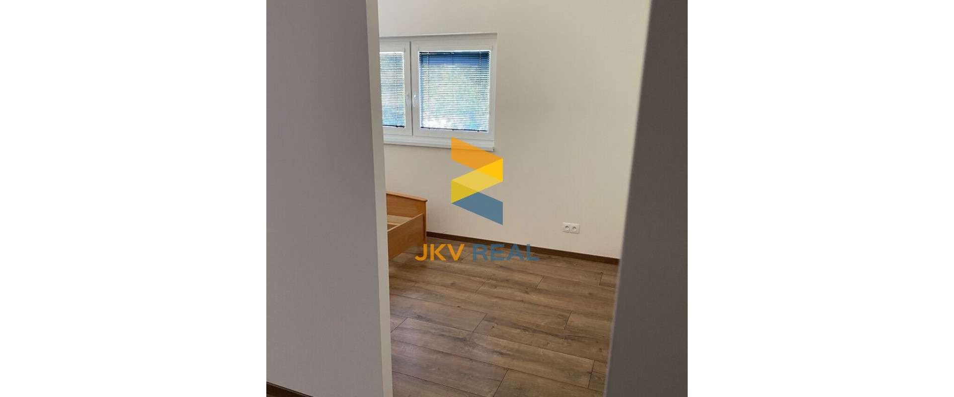 Vkusný 3 izbový mezonet s vlastným parkovaním v širšom centre Trnavy