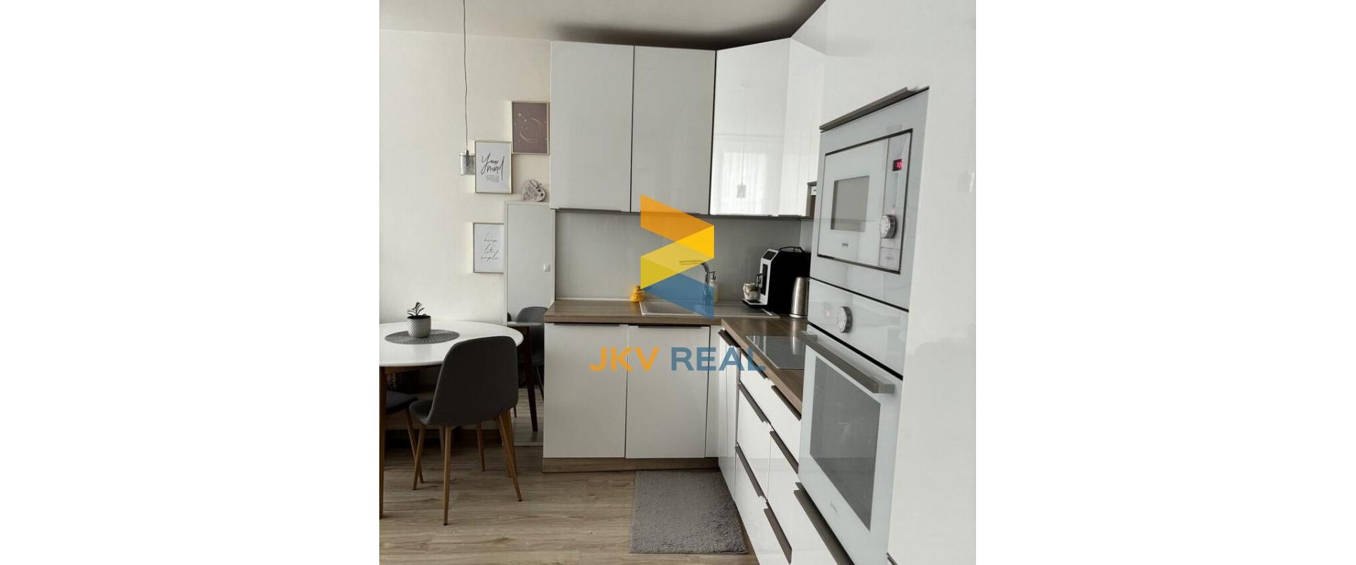 Predaj 3 izbový byt Terasa - komplet. rek.