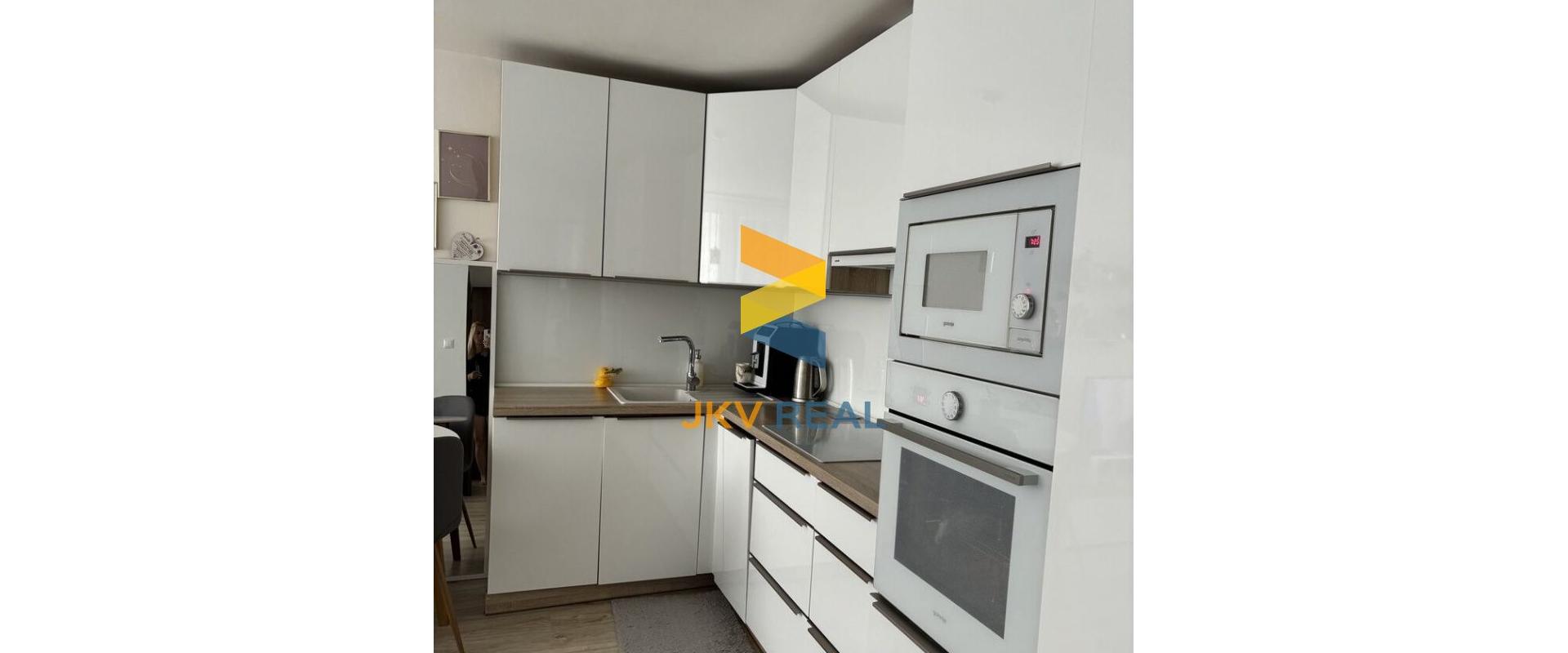 Predaj 3 izbový byt Terasa - komplet. rek.