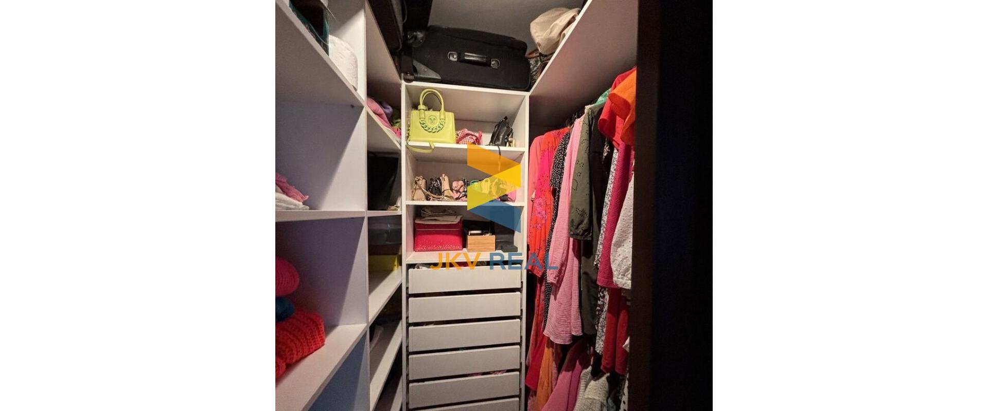 Predaj 3 izbový byt Terasa - komplet. rek.