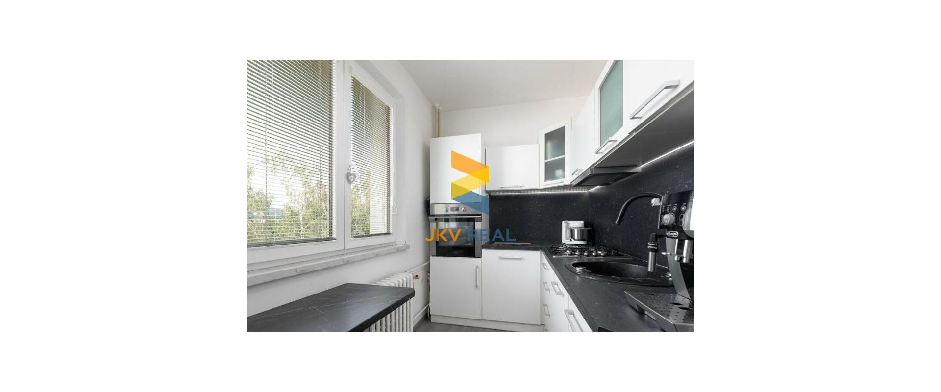 ZNÍŽENÁ CENA !! NA PREDAJ 3-IZB SLNEČNÝ BYT V CENTRE !! ZA 114 990,-