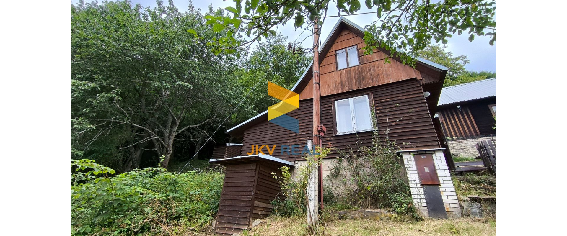 PREDAJ : Chata + podielové pozemky