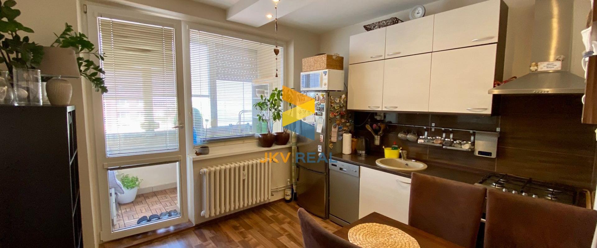 PREDANÉ - Zrekonštruovaný 1 izbový byt - Senec - centrum