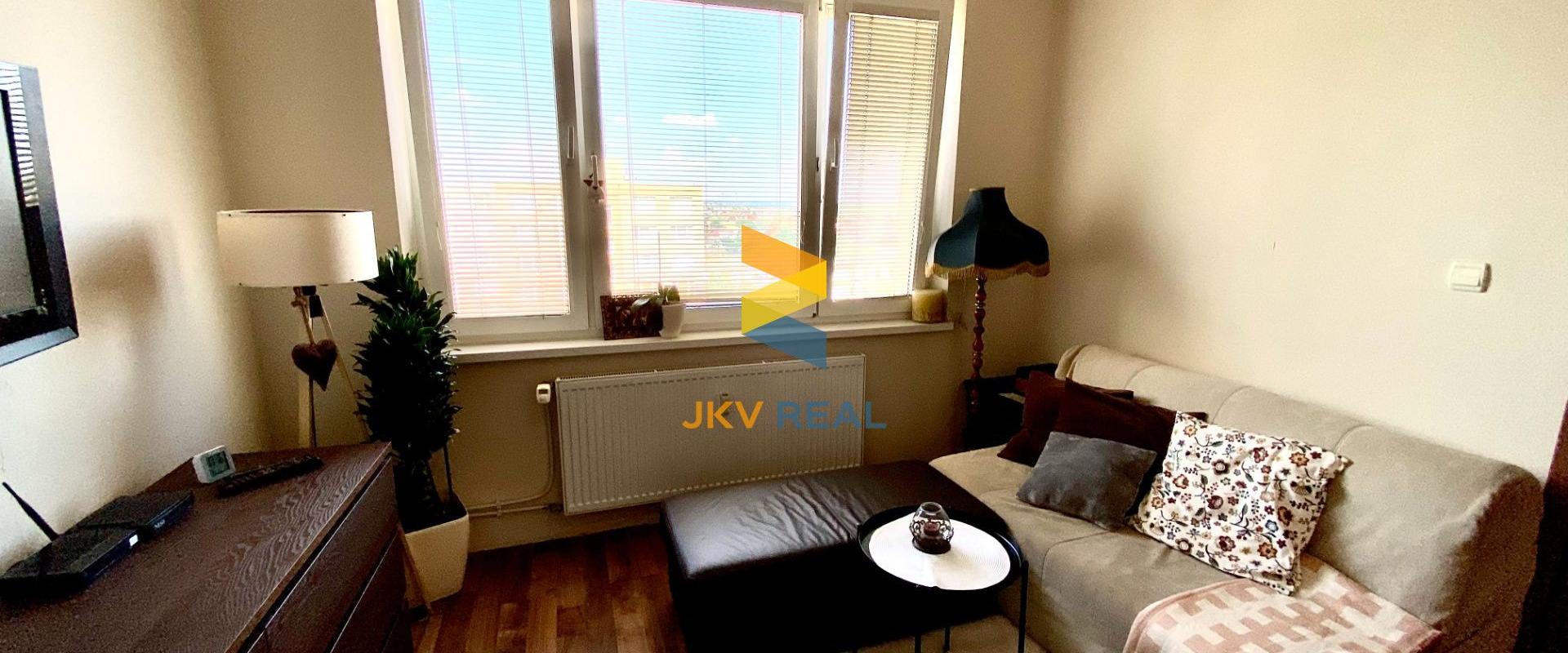 PREDANÉ - Zrekonštruovaný 1 izbový byt - Senec - centrum