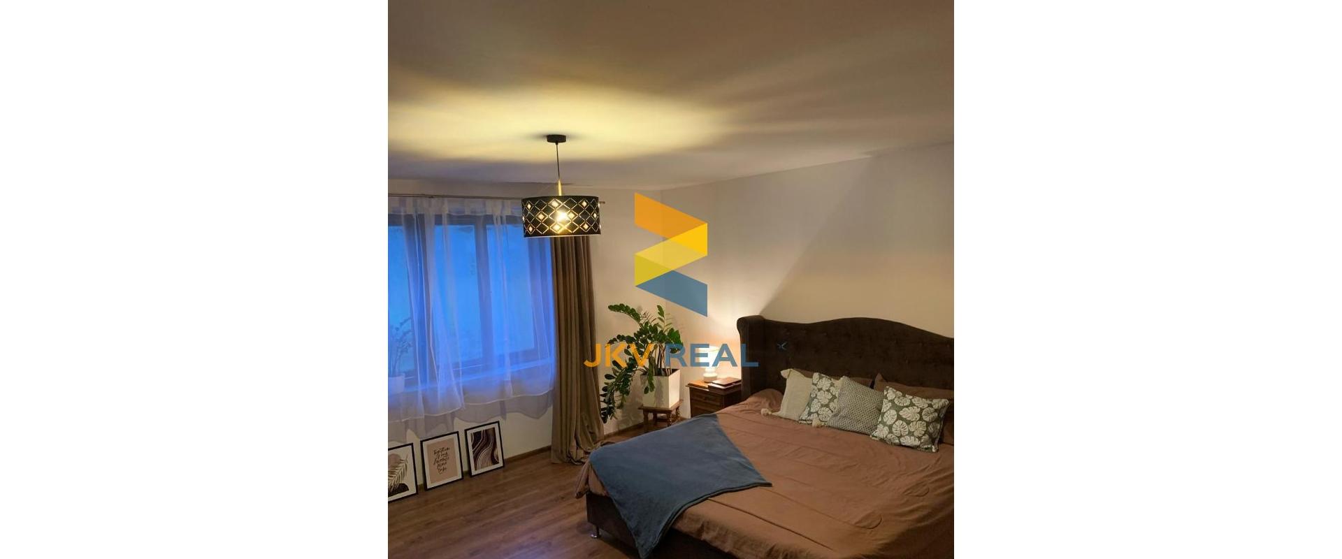 Dvojdom, Dolné Srnie