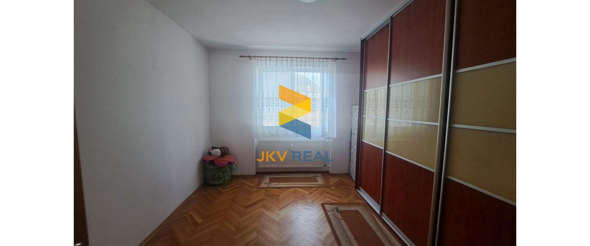 ZNÍŽENÁ CENA!!! - Na predaj priestranný 3 izbový byt v Považskej Bystrici