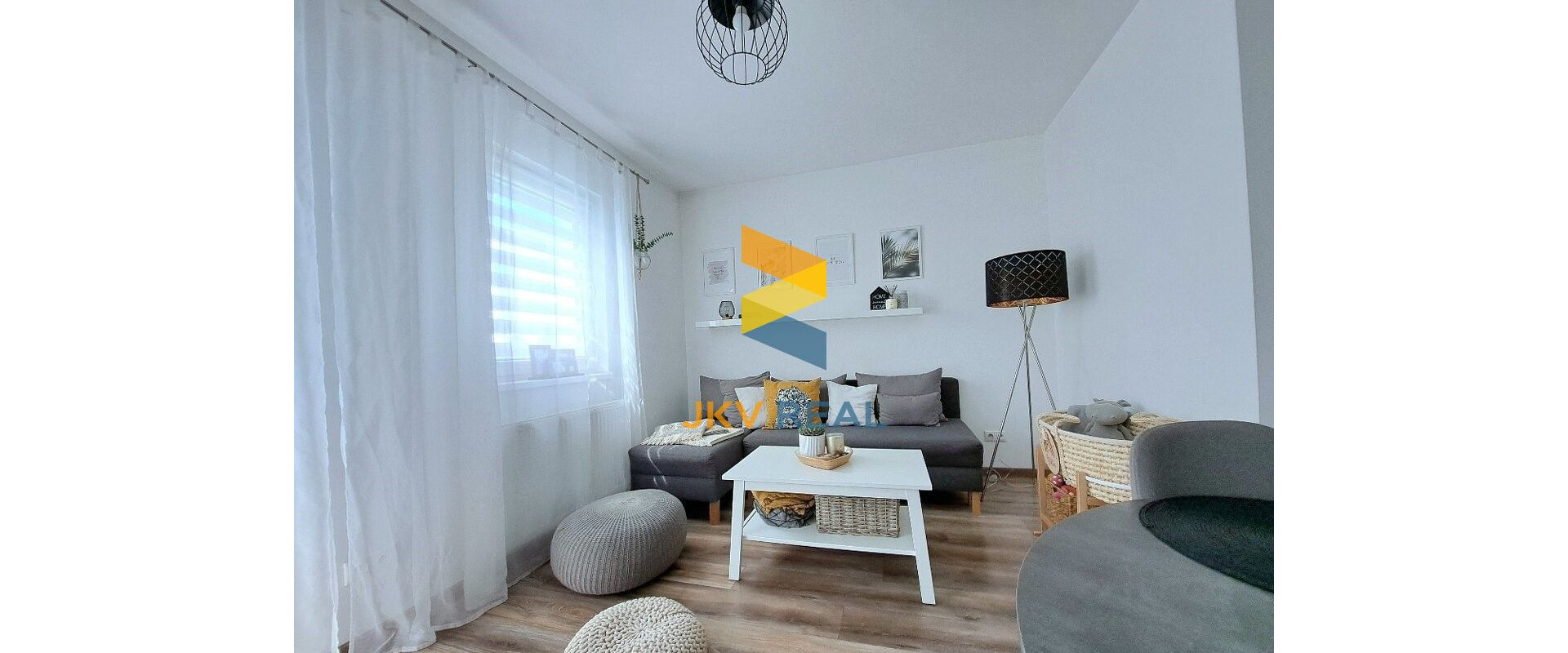 Znížená cena !!!Krásny 2 izbový byt po kompletnej rekonštrukcii vo vyhľadávanej lokalite !!!