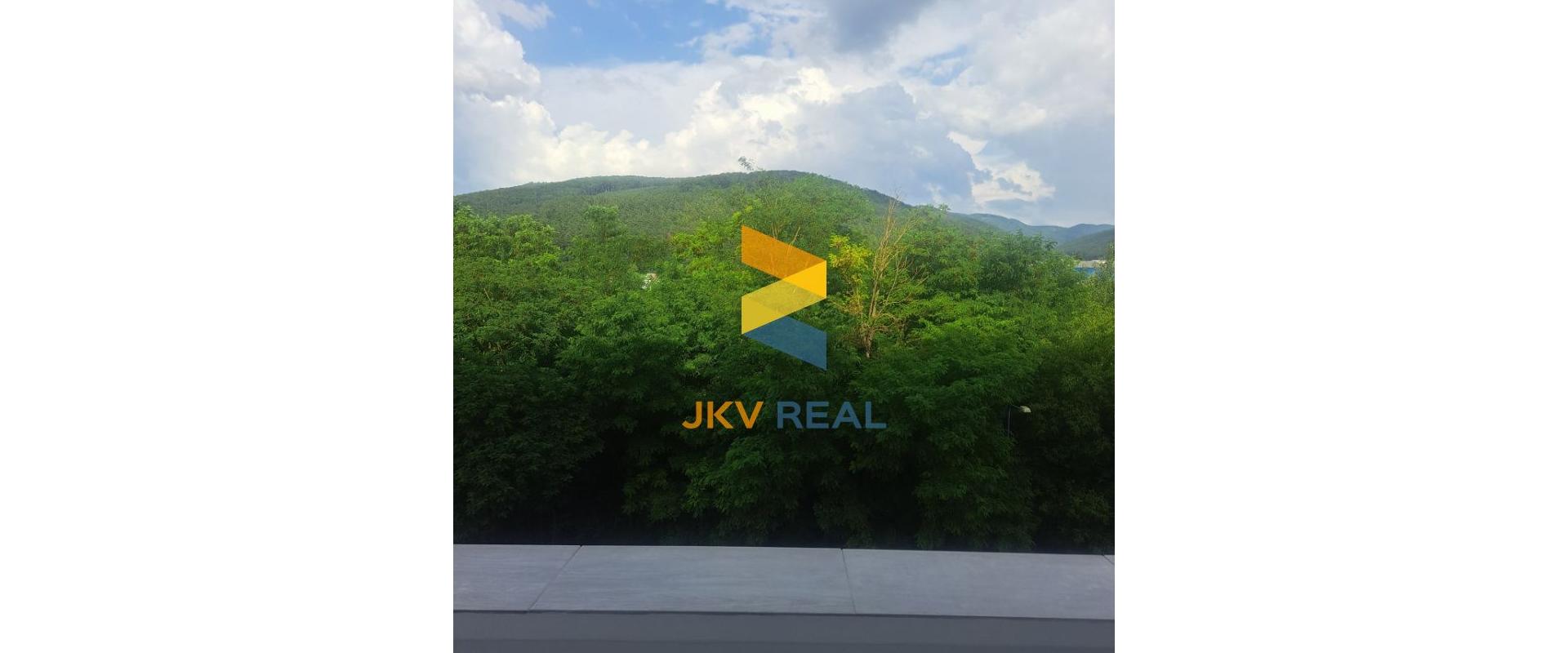 REZERVOVANÝ Na predaj 1 izbový byt po kompletnej rekonštrukcii v Dubnici nad Váhom