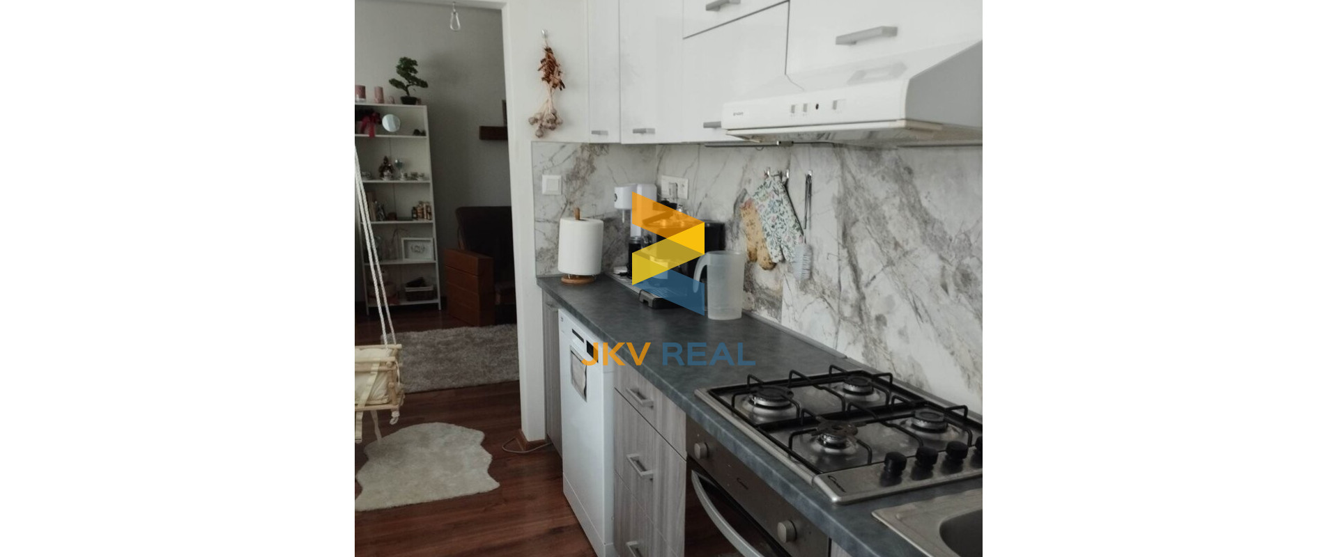 Znížená cena!Predaj 3 izbový byt Nové Zámky