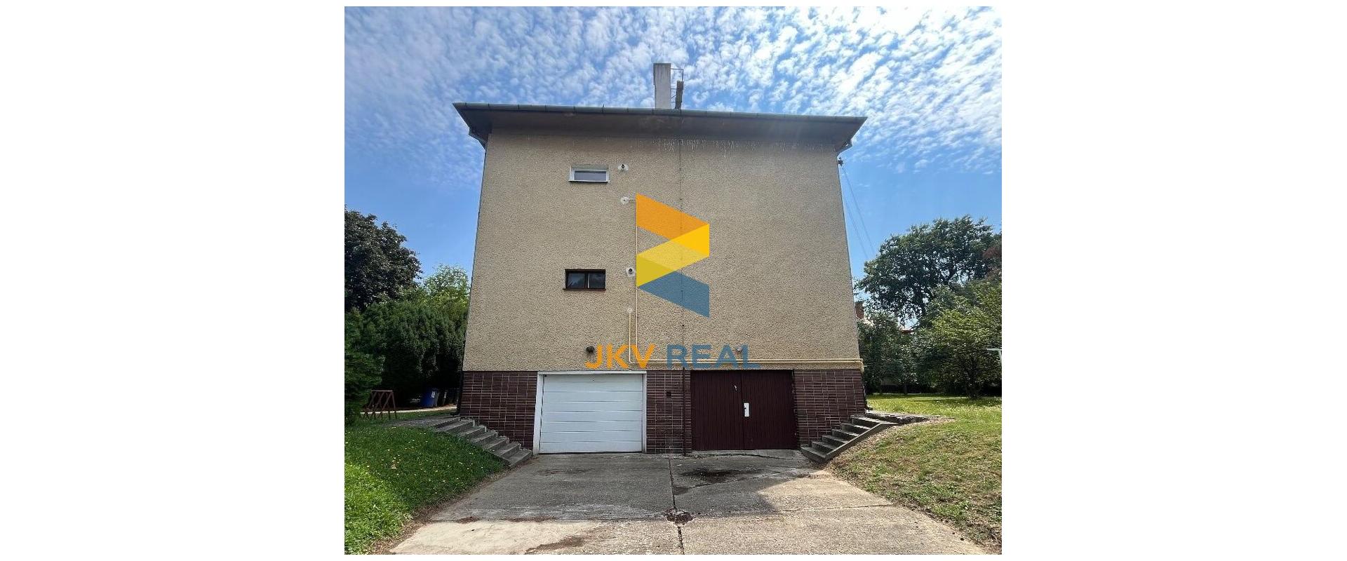 Priestranný, 3-izbový byt, so záhradou a garážou