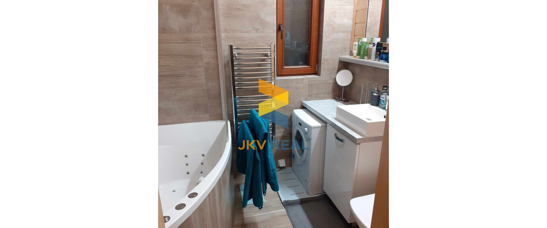 JKV REAL ponúka na predaj 3 izbový RODINNÝ DOM / CHATU v Kľačne okres Prievidza