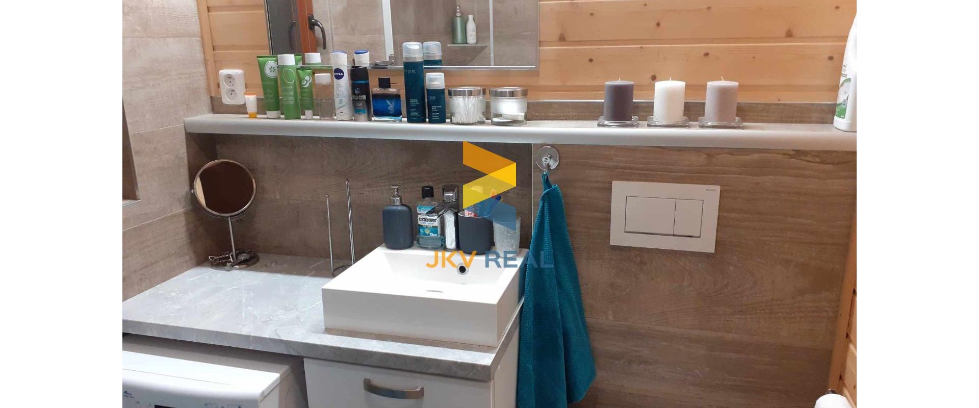 JKV REAL ponúka na predaj 3 izbový RODINNÝ DOM / CHATU v Kľačne okres Prievidza