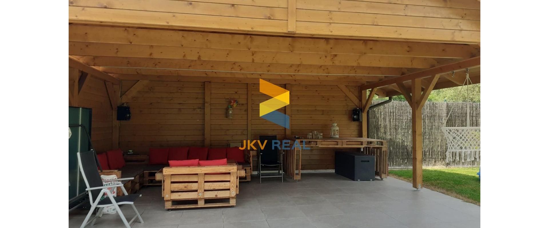 JKV REAL ponúka na predaj 3 izbový RODINNÝ DOM / CHATU v Kľačne okres Prievidza