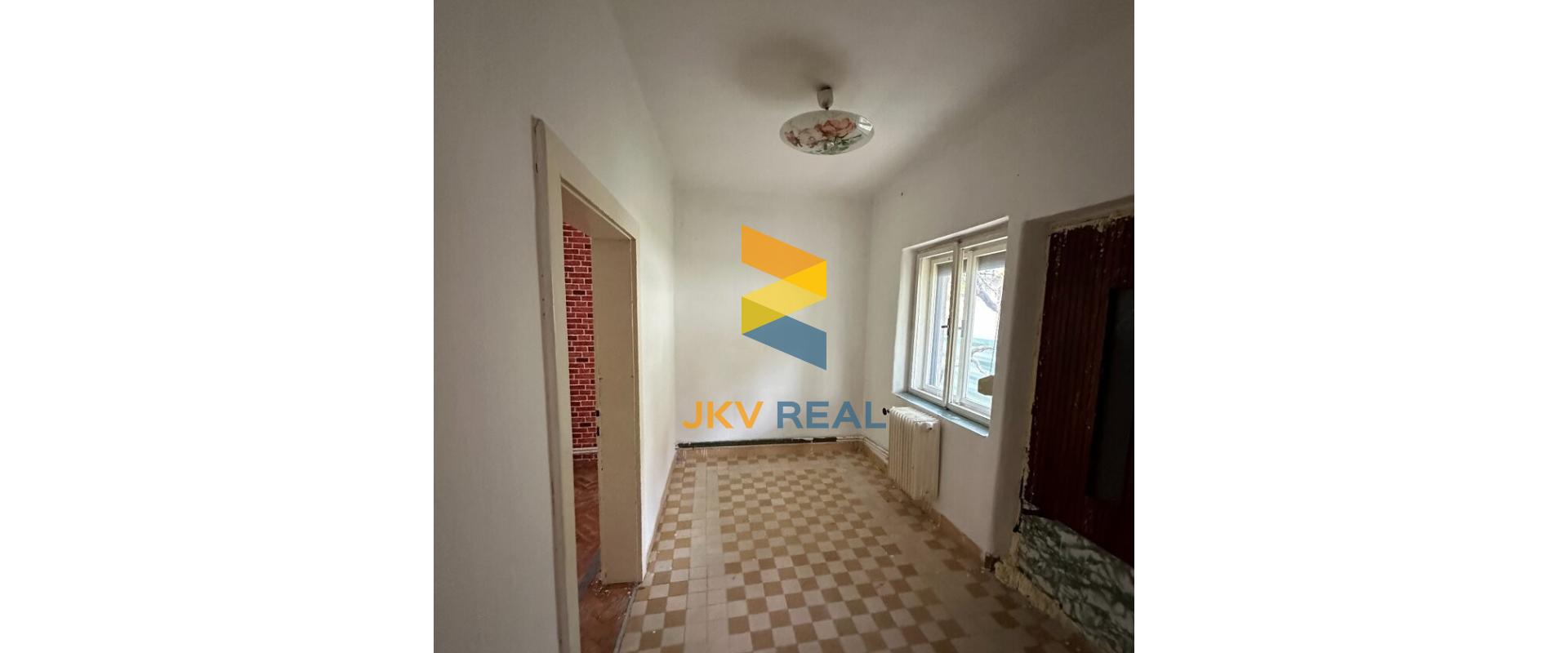 Na predaj rodinný dom so záhradou pri jazere v Zlatnej na Ostrove