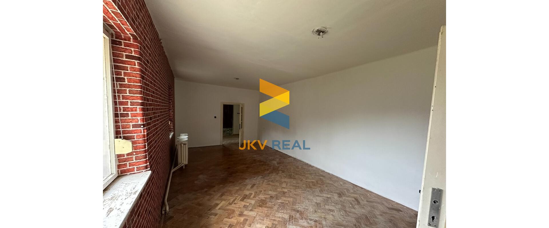 Na predaj rodinný dom so záhradou pri jazere v Zlatnej na Ostrove