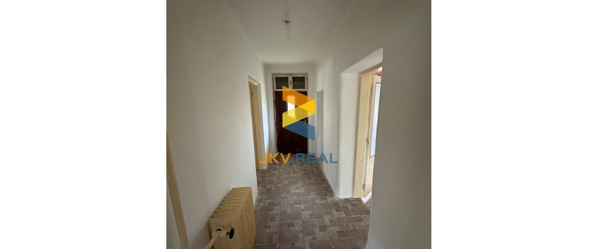 Na predaj rodinný dom so záhradou pri jazere v Zlatnej na Ostrove