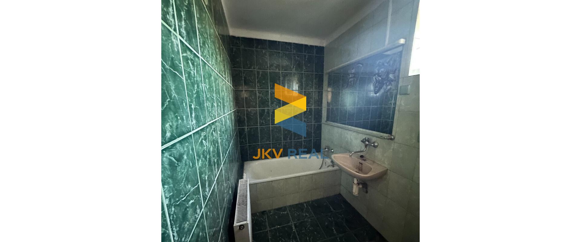 Na predaj rodinný dom so záhradou pri jazere v Zlatnej na Ostrove