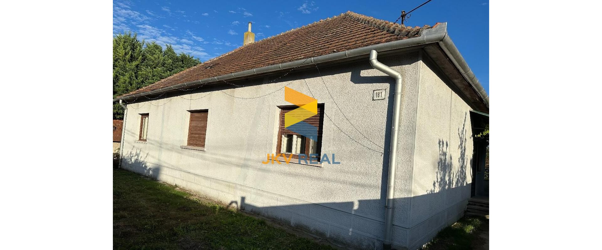 Na predaj rodinný dom so záhradou pri jazere v Zlatnej na Ostrove