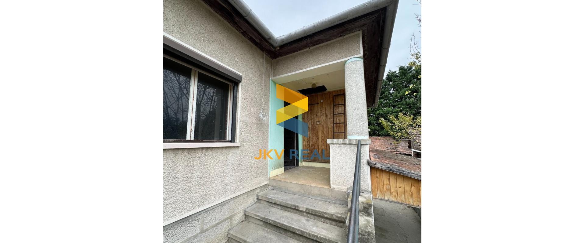 Na predaj rodinný dom so záhradou pri jazere v Zlatnej na Ostrove