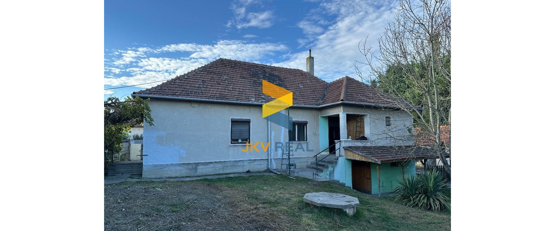 Na predaj rodinný dom so záhradou pri jazere v Zlatnej na Ostrove