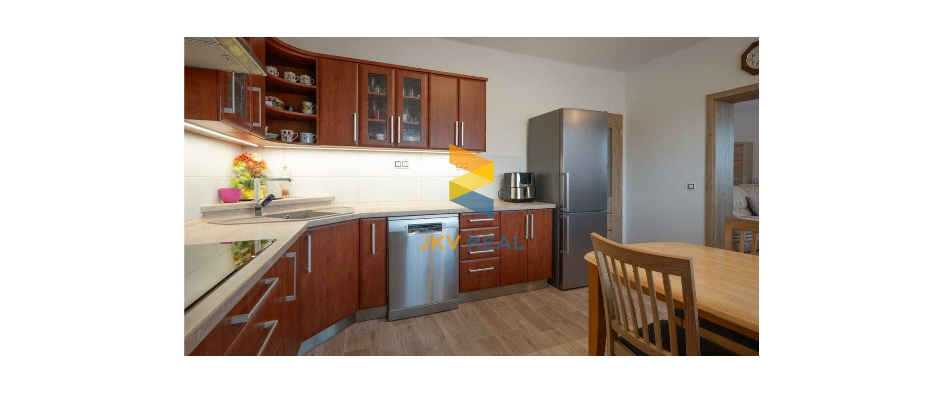 REZEVOVANÉ JKV Real ponúka predaj, pekný, zánovný rodinný dom Záhorská Ves