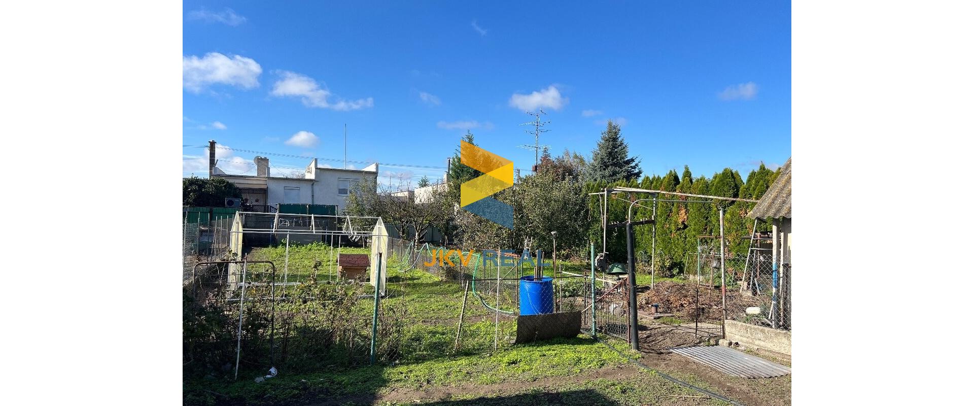 RD s pozemkom 850m2 - Nesvady-Családi ház telekkel 850m2 - Naszvadon
