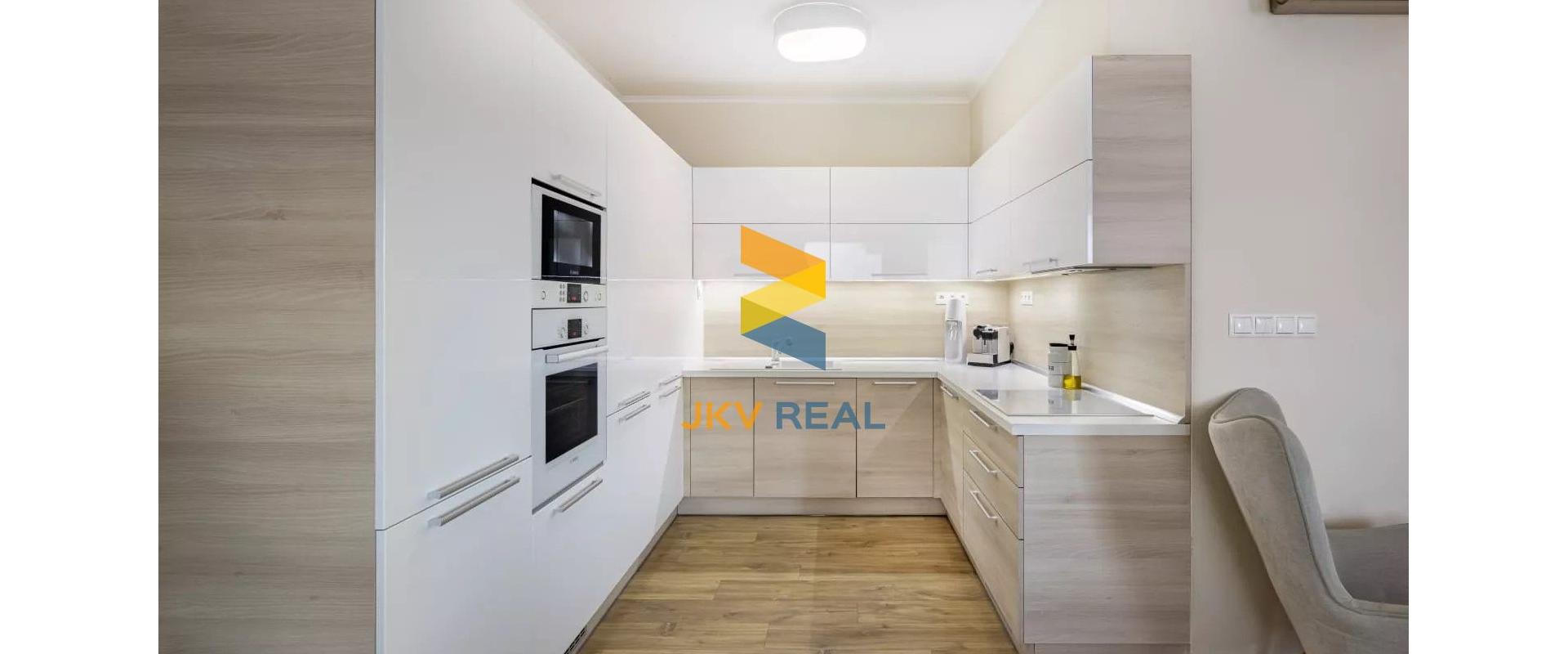 VEĽKÝ 3 - IZBOVÝ BYT 92M2  NA PREDAJ - PIEŠŤANY-CENTRUM