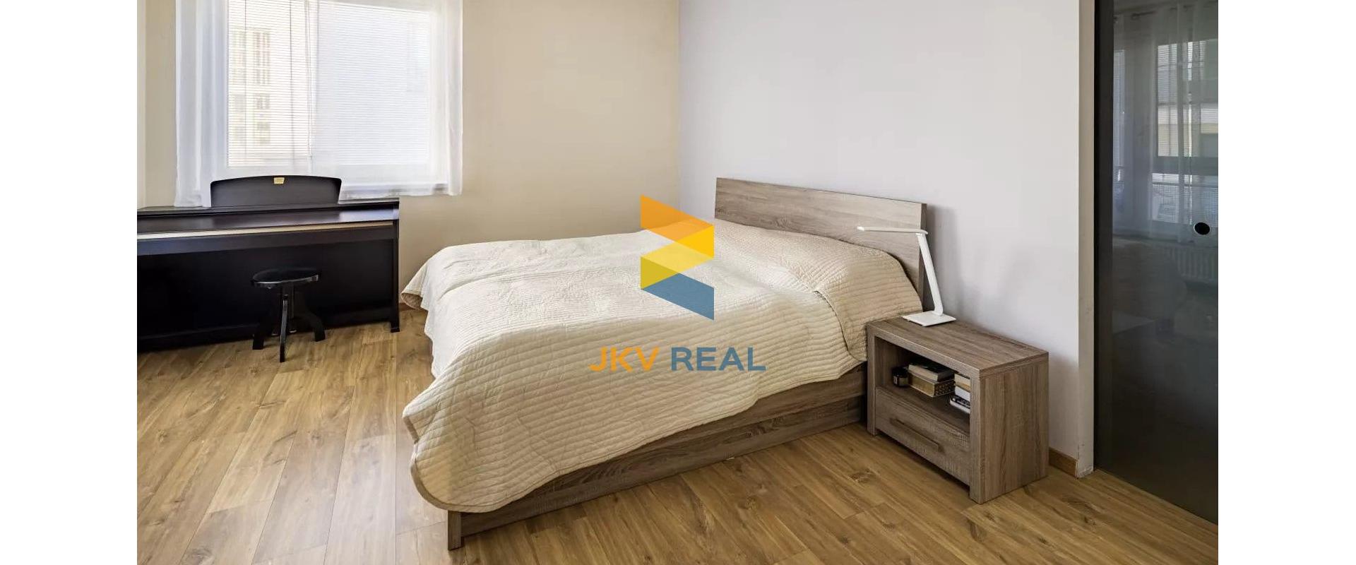 VEĽKÝ 3 - IZBOVÝ BYT 92M2  NA PREDAJ - PIEŠŤANY-CENTRUM