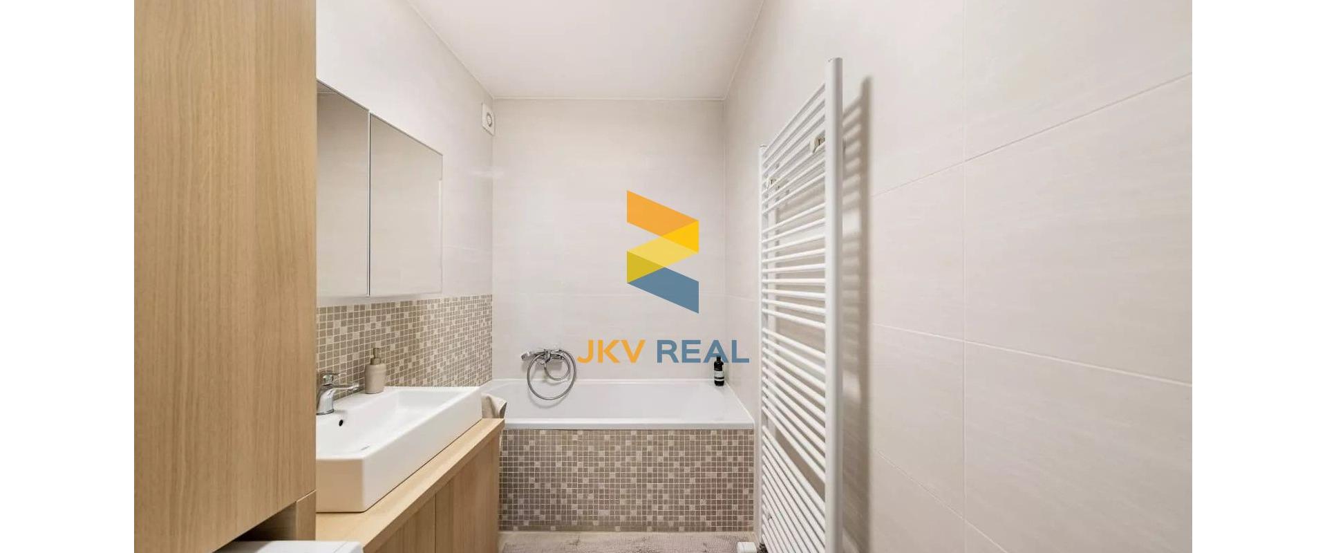 VEĽKÝ 3 - IZBOVÝ BYT 92M2  NA PREDAJ - PIEŠŤANY-CENTRUM