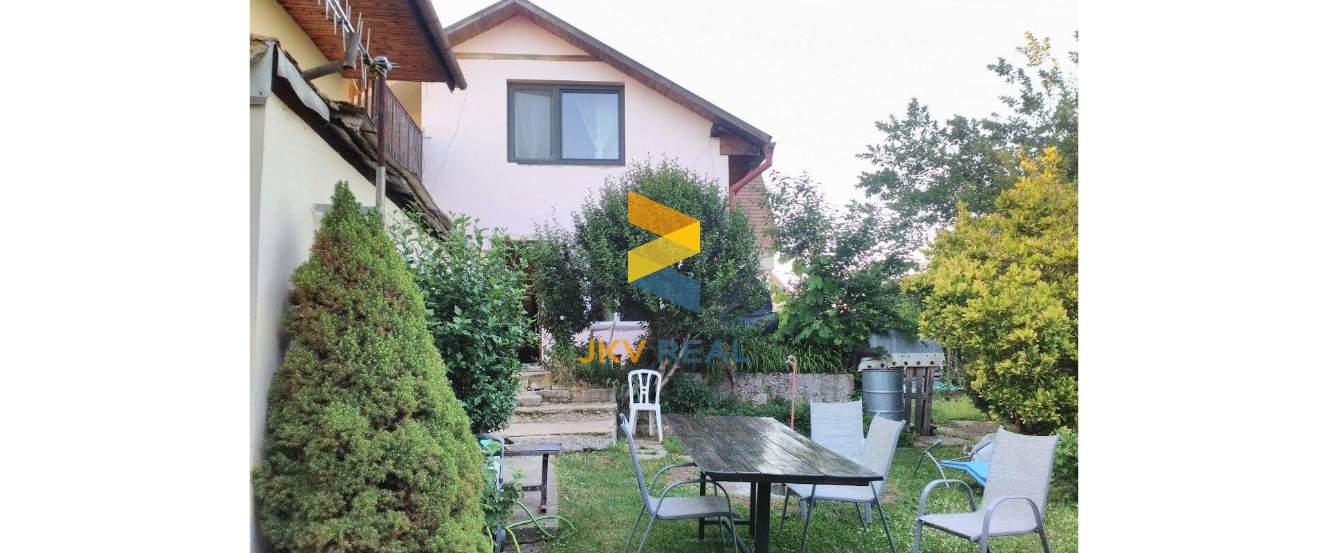 ZNÍŽENÁ CENA !!!Na predaj dom v Skalke nad Váhom /skvelá investičná príležitosť/